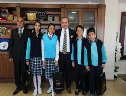 Öğrencilerden koltuk rekabeti